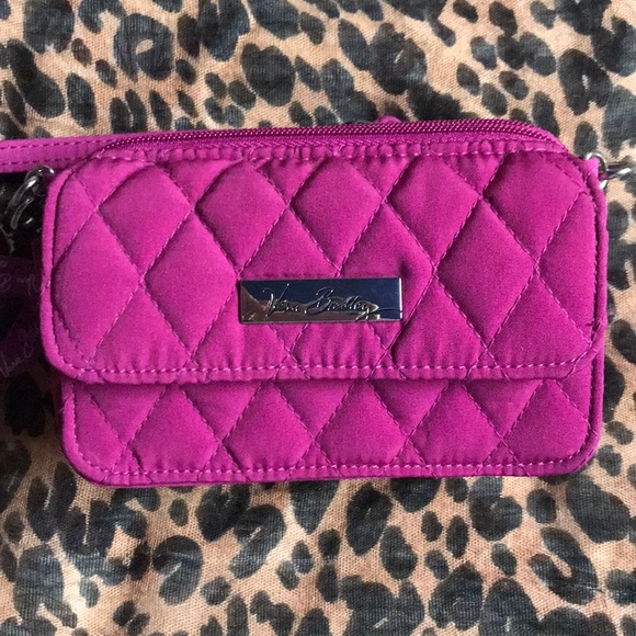 Vera Bradley Handbags - 💕NWOT VERA BRADLEY Wristlet/ Crossbody